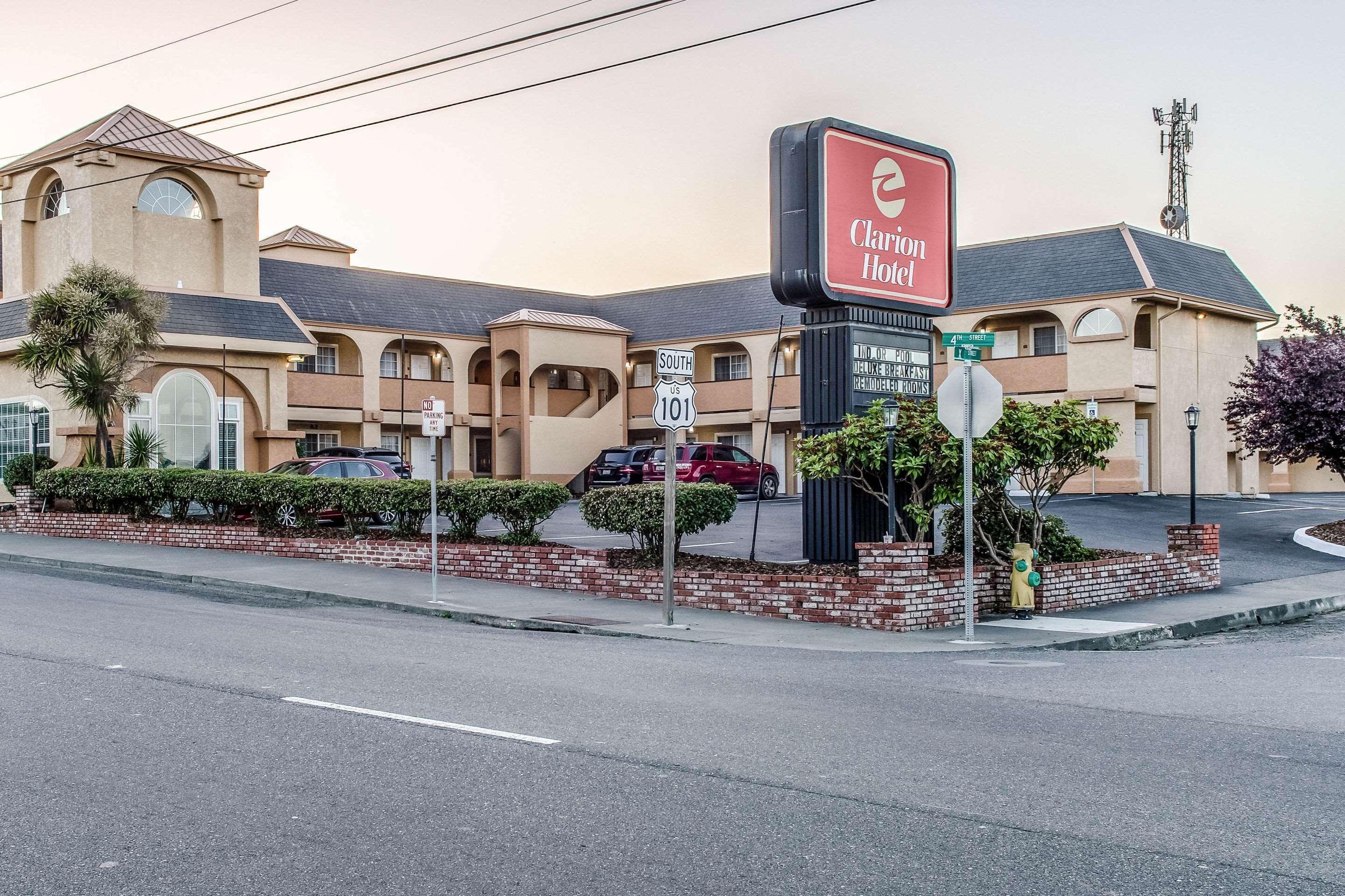 Clarion Hotel By Humboldt Bay Eureka Exterior photo