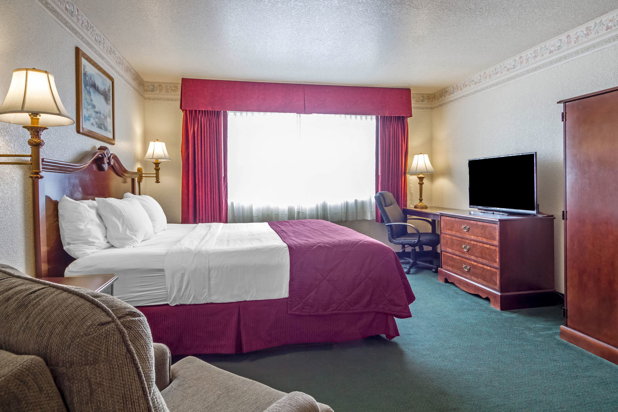 Clarion Hotel By Humboldt Bay Eureka Room photo